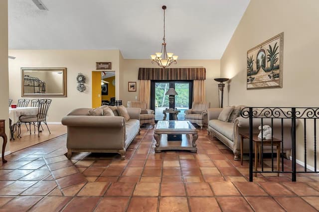 12121 NW 2nd Drive, Coral Springs FL 33071 - Coral Springs, FL - Photo 5