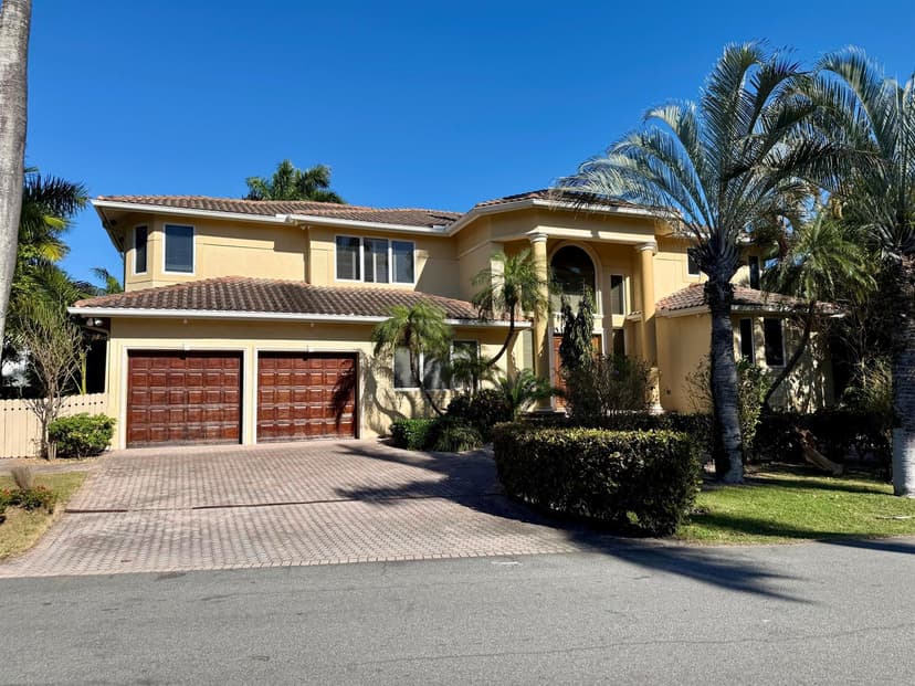 122 Nurmi Drive, Fort Lauderdale FL 33301