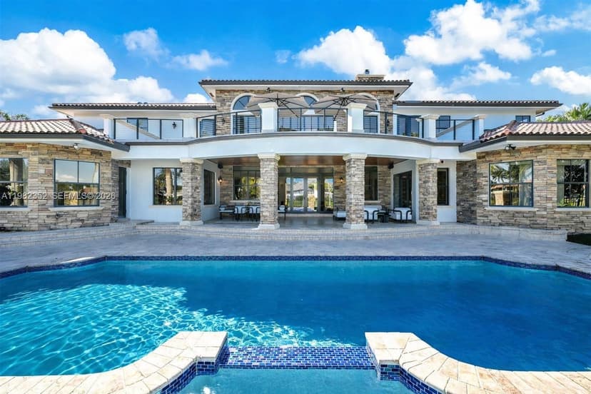 2905 Paddock Rd, Weston FL 33331