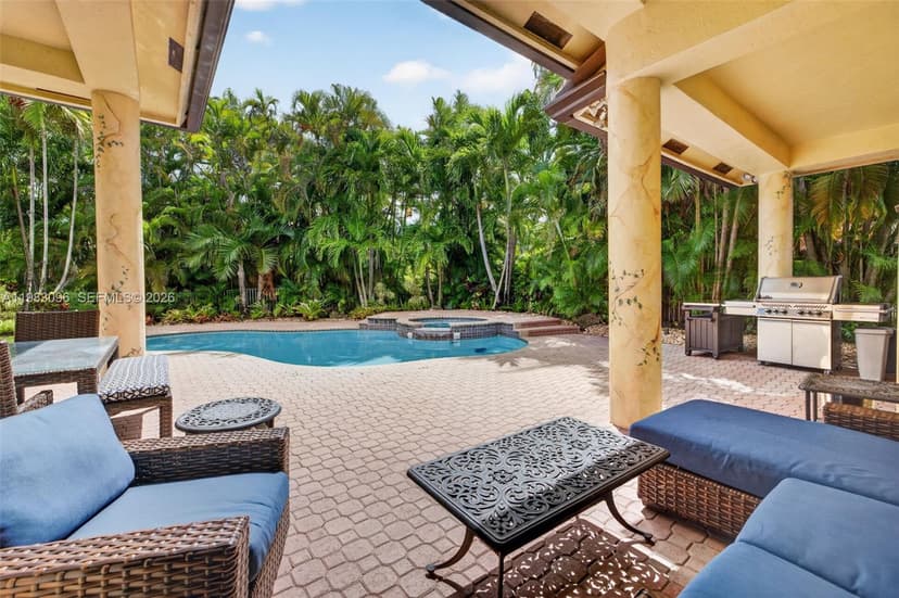 1083 SW 156th Ter, Pembroke Pines FL 33027