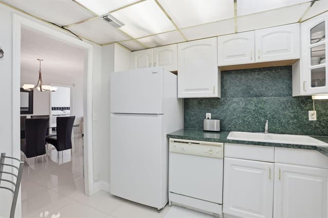 2000 S Ocean Boulevard # 2L, Pompano Beach FL 33062 - Pompano Beach, FL - Photo 5
