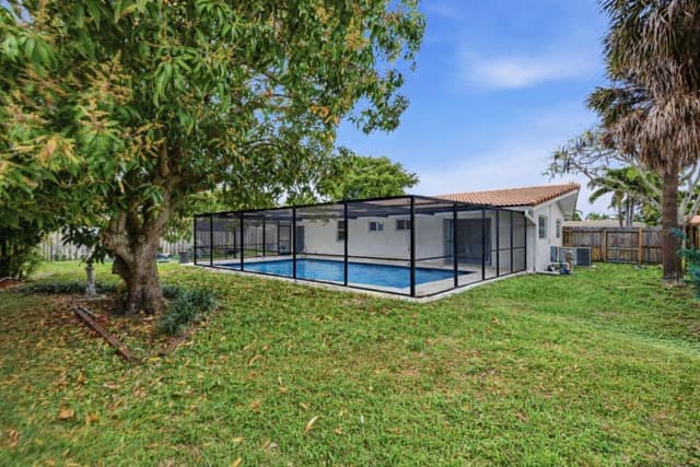 2120 NE 62nd Court, Fort Lauderdale FL 33308 - Fort Lauderdale, FL - Photo 4