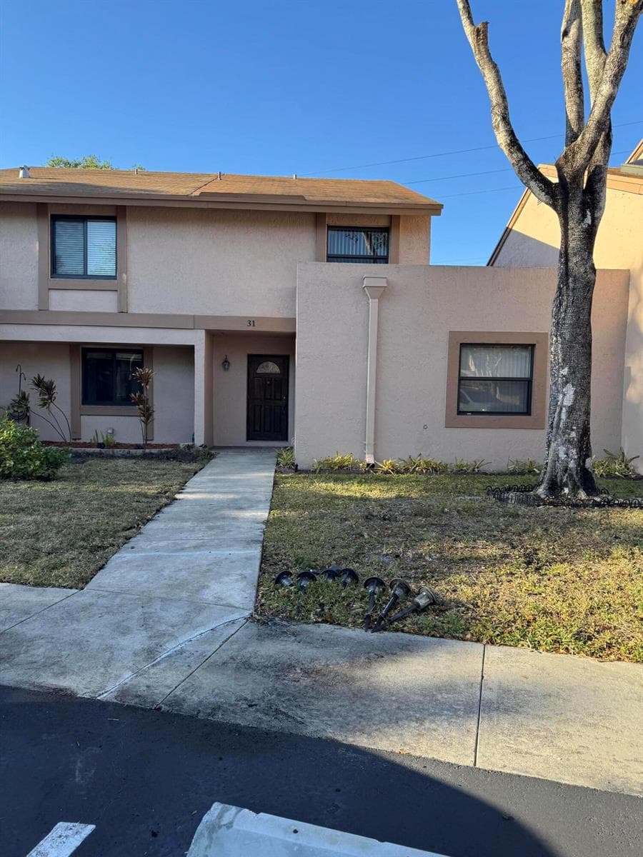 31 Chestnut Circle, Cooper City FL 33026 - Cooper City, FL - Photo 1