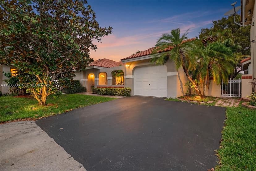 1495 Garden Rd, Weston FL 33326