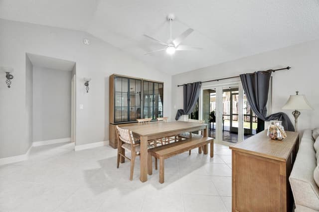 15541 Dover Court, Davie FL 33331 - Davie, FL - Photo 4