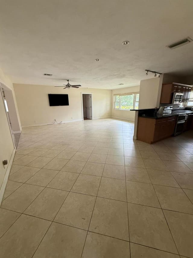 2456 Middle River Drive, Fort Lauderdale FL 33305 - Fort Lauderdale, FL - Photo 5