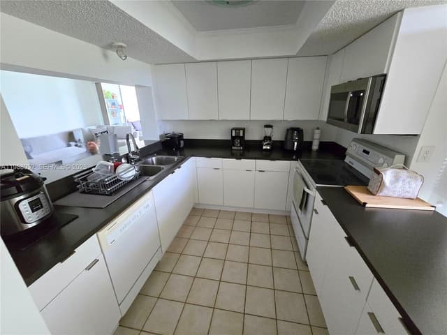 1811 Sabal Palm Dr # 408, Davie FL 33324 - Davie, FL - Photo 6