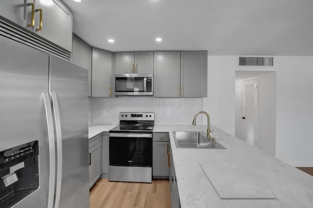 5203 NE 24th Terrace # B207, Fort Lauderdale FL 33308 - Fort Lauderdale, FL - Photo 7
