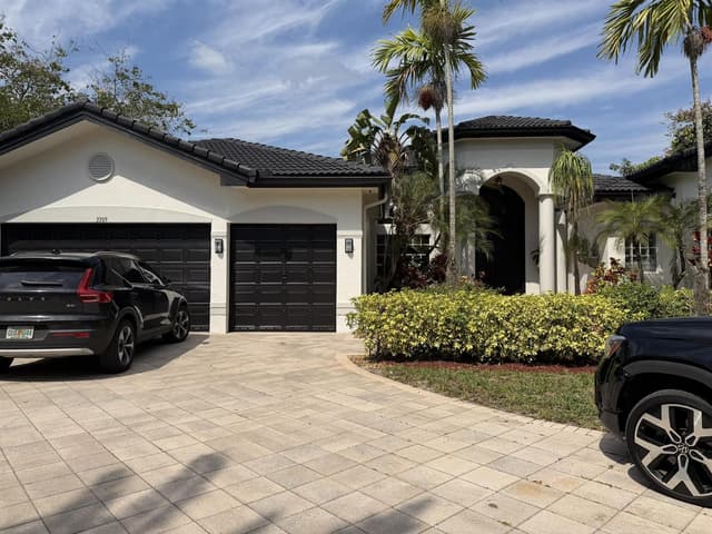 3309 Bradenham Lane, Davie FL 33328 - Davie, FL - Photo 2