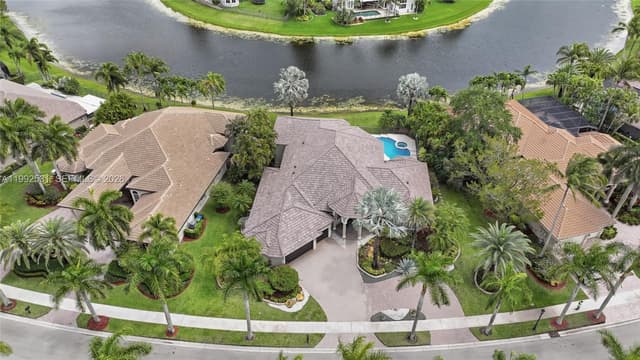 2488 Provence Cir, Weston FL 33327 - Weston, FL - Photo 2