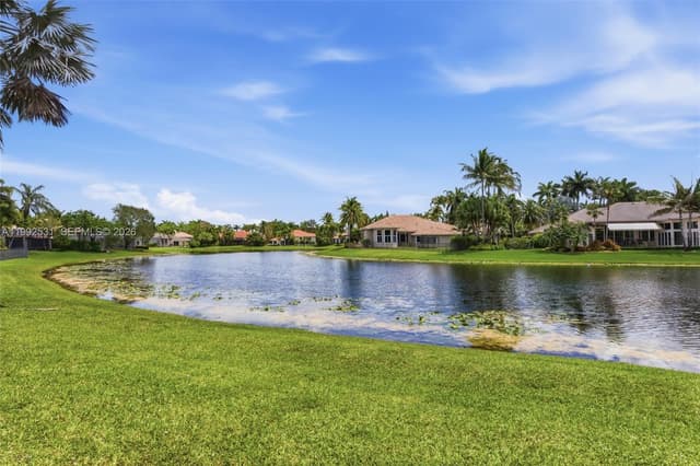 2488 Provence Cir, Weston FL 33327 - Weston, FL - Photo 6