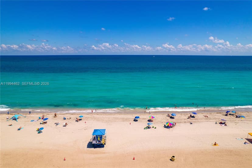 335 Virginia St, Hollywood FL 33019
