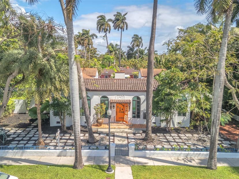 1321 Tyler St, Hollywood FL 33019
