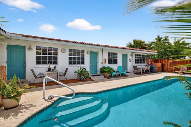 4532 Poinciana Street, Lauderdale By The Sea FL 33308 - Lauderdale By The Sea, FL - Photo 2