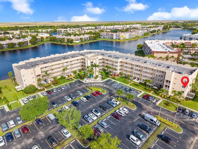 7647 Southampton Terrace # 318, Tamarac FL 33321 - Tamarac, FL - Photo 2