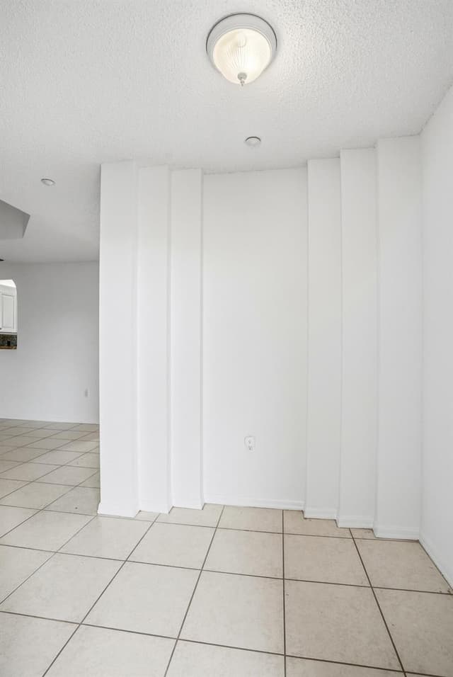 7647 Southampton Terrace # 318, Tamarac FL 33321 - Tamarac, FL - Photo 6
