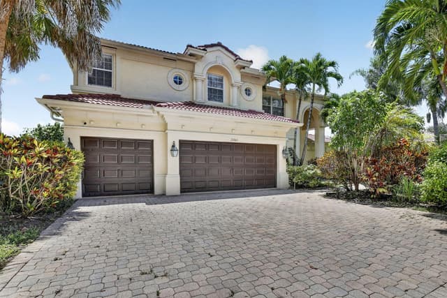 13382 Lakepointe Circle, Cooper City FL 33330 - Cooper City, FL - Photo 2