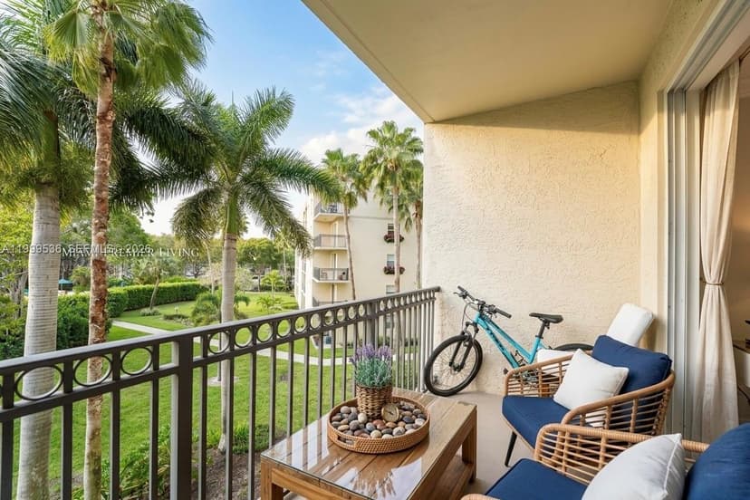 26 Royal Palm Way # 304, Boca Raton FL 33432