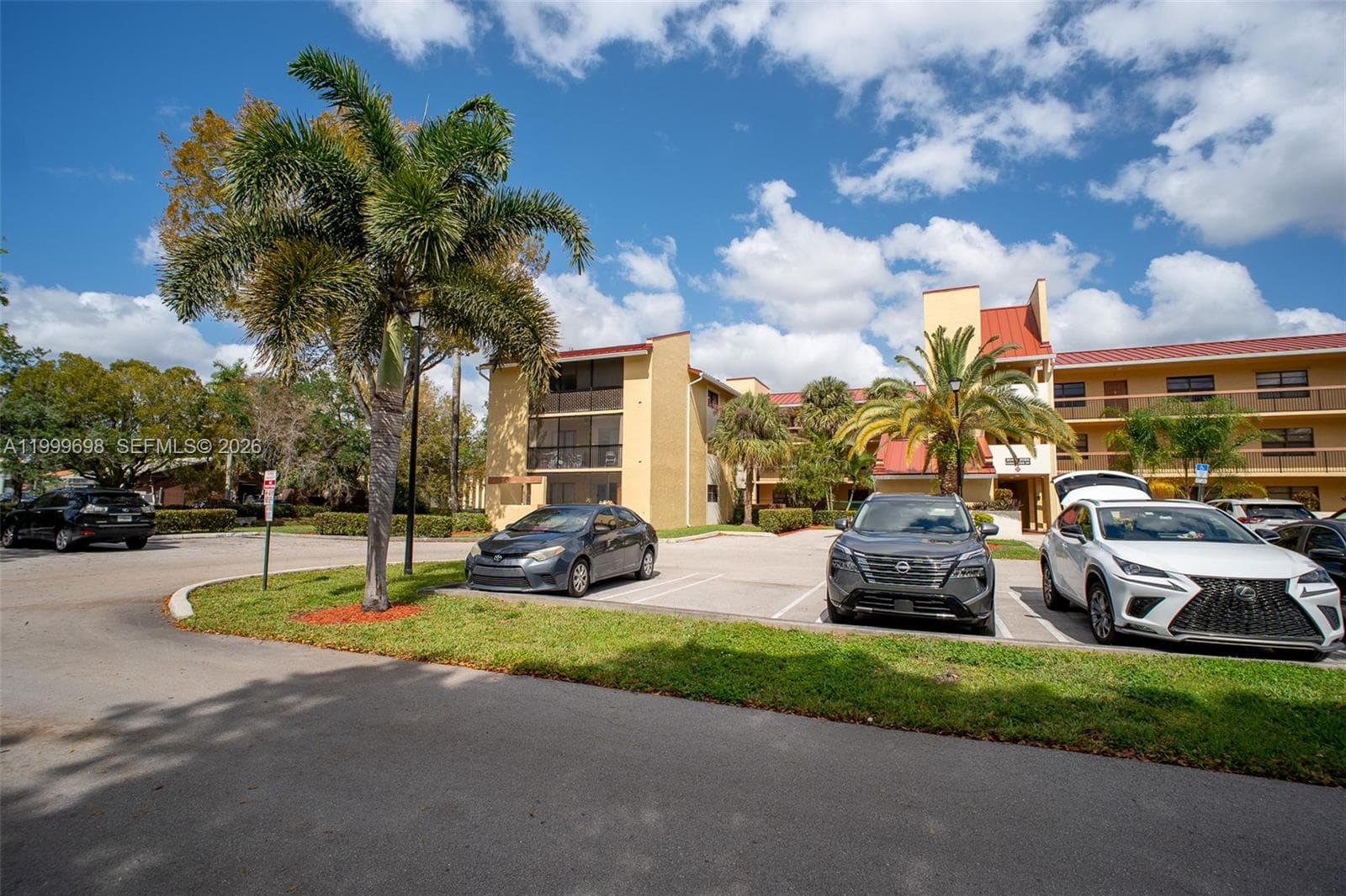 2083 Coral Ridge Dr # N302, Coral Springs FL 33071 - Coral Springs, FL - Photo 1