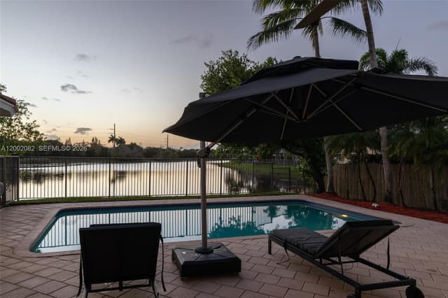 2557 Jardin Ter, Weston FL 33327 - Weston, FL - Photo 6