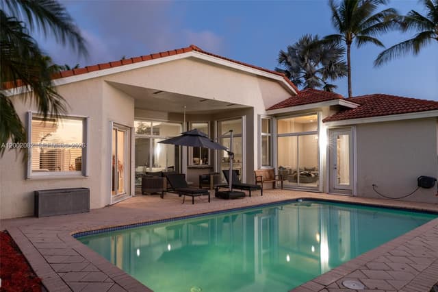 2557 Jardin Ter, Weston FL 33327 - Weston, FL - Photo 4