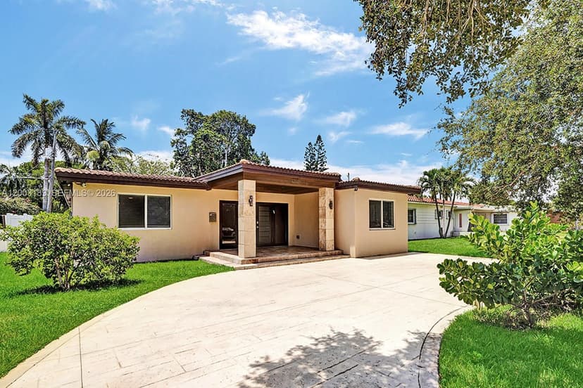 1318 Washington St, Hollywood FL 33019