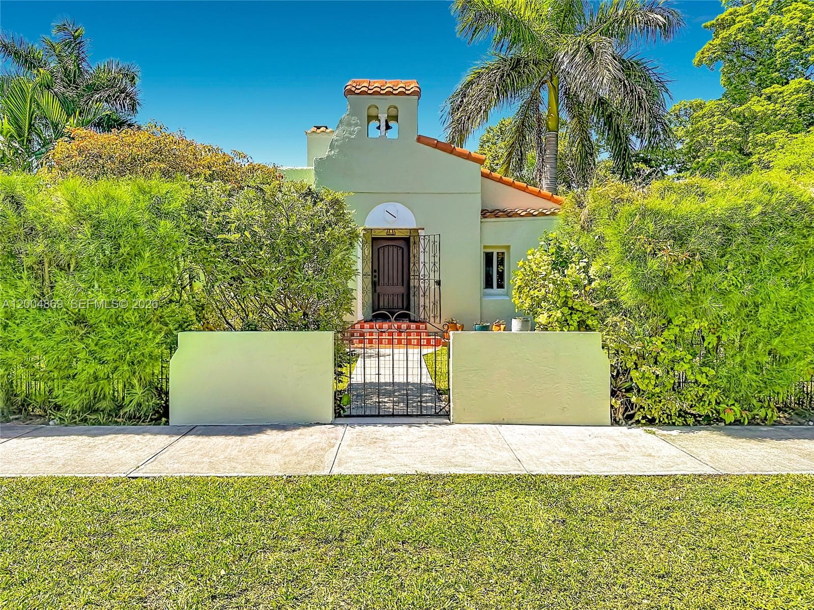 1029 Harrison St, Hollywood FL 33019 - Hollywood, FL - Photo 1
