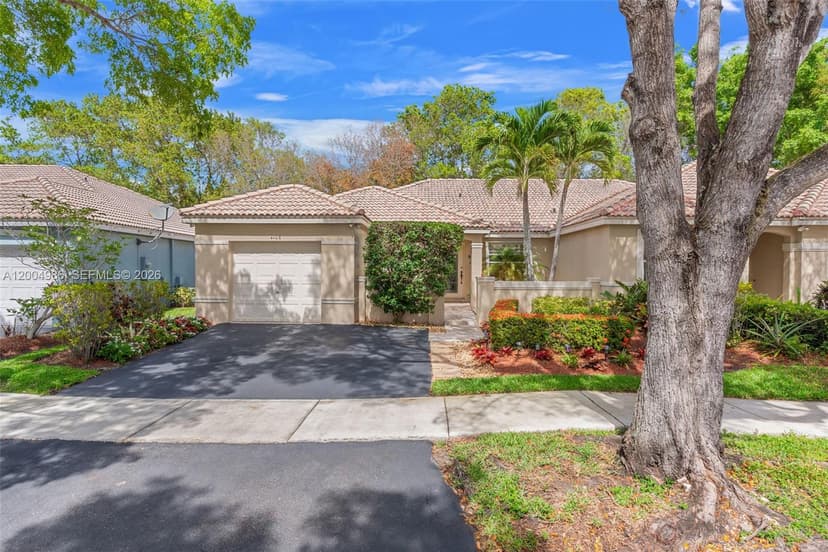 4108 Pine Ridge Ln, Weston FL 33331