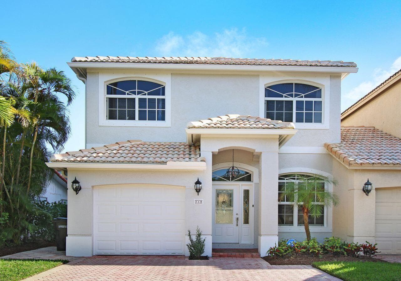 218 Pine Avenue, Lauderdale By The Sea FL 33308 - Lauderdale By The Sea, FL - Photo 1