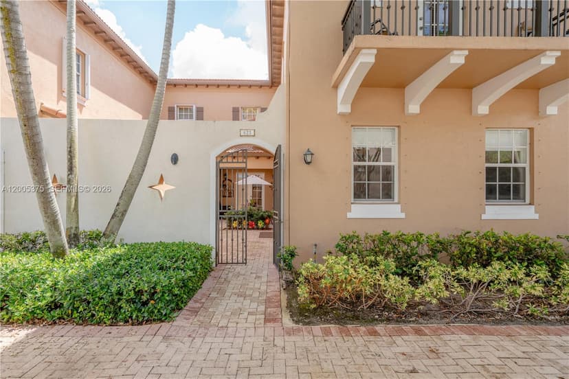 623 SW 146th Ter, Pembroke Pines FL 33027