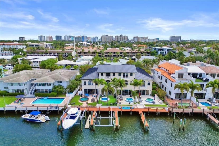 2739 NE 15th St, Fort Lauderdale FL 33304