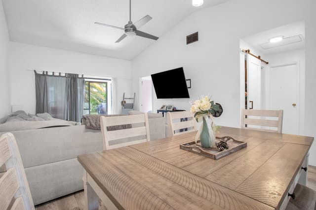 8202 NW 100th Drive, Tamarac FL 33321 - Tamarac, FL - Photo 7