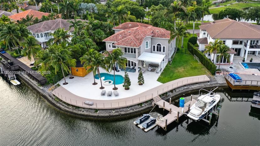 1260 Harbor Ct, Hollywood FL 33019