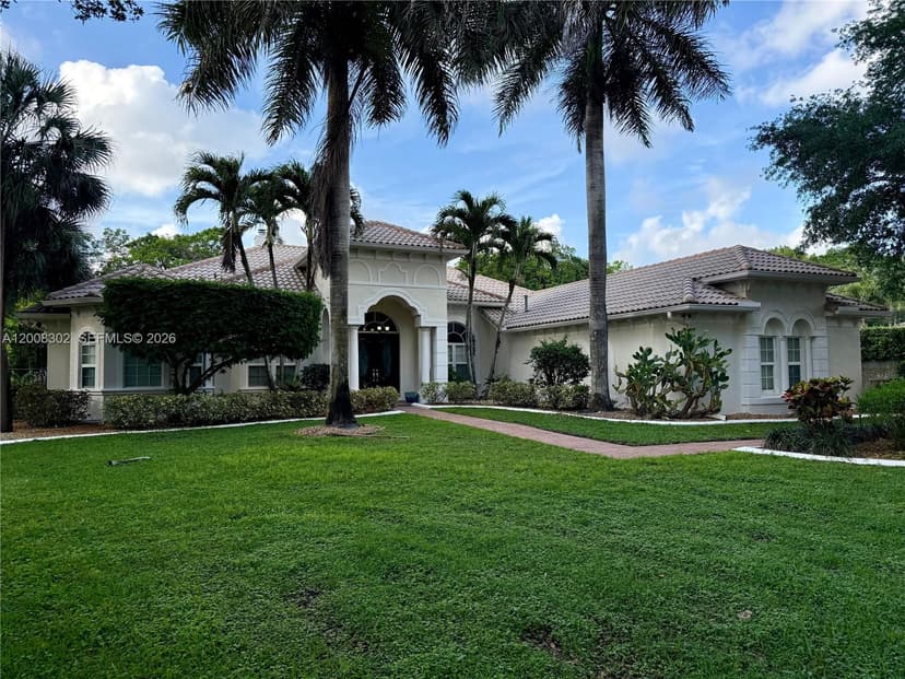 12743 N Winners Cir, Davie FL 33330