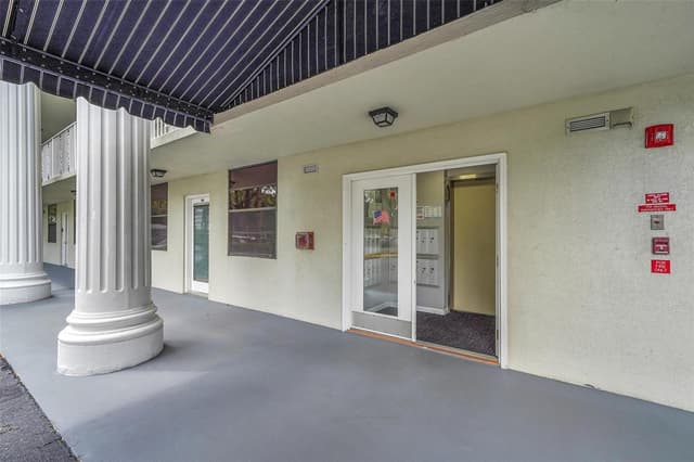 1713 Whitehall Drive # 103, Davie FL 33324 - Davie, FL - Photo 3