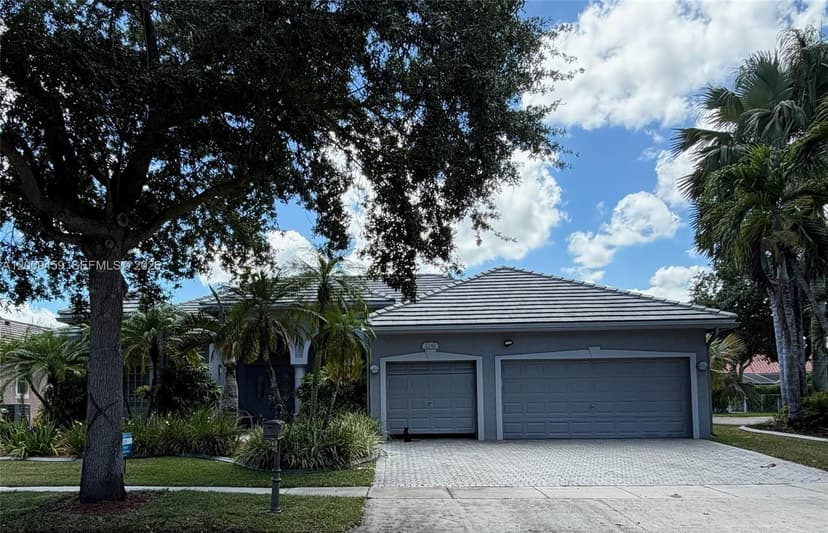 2242 NW 129th Ave, Pembroke Pines FL 33028