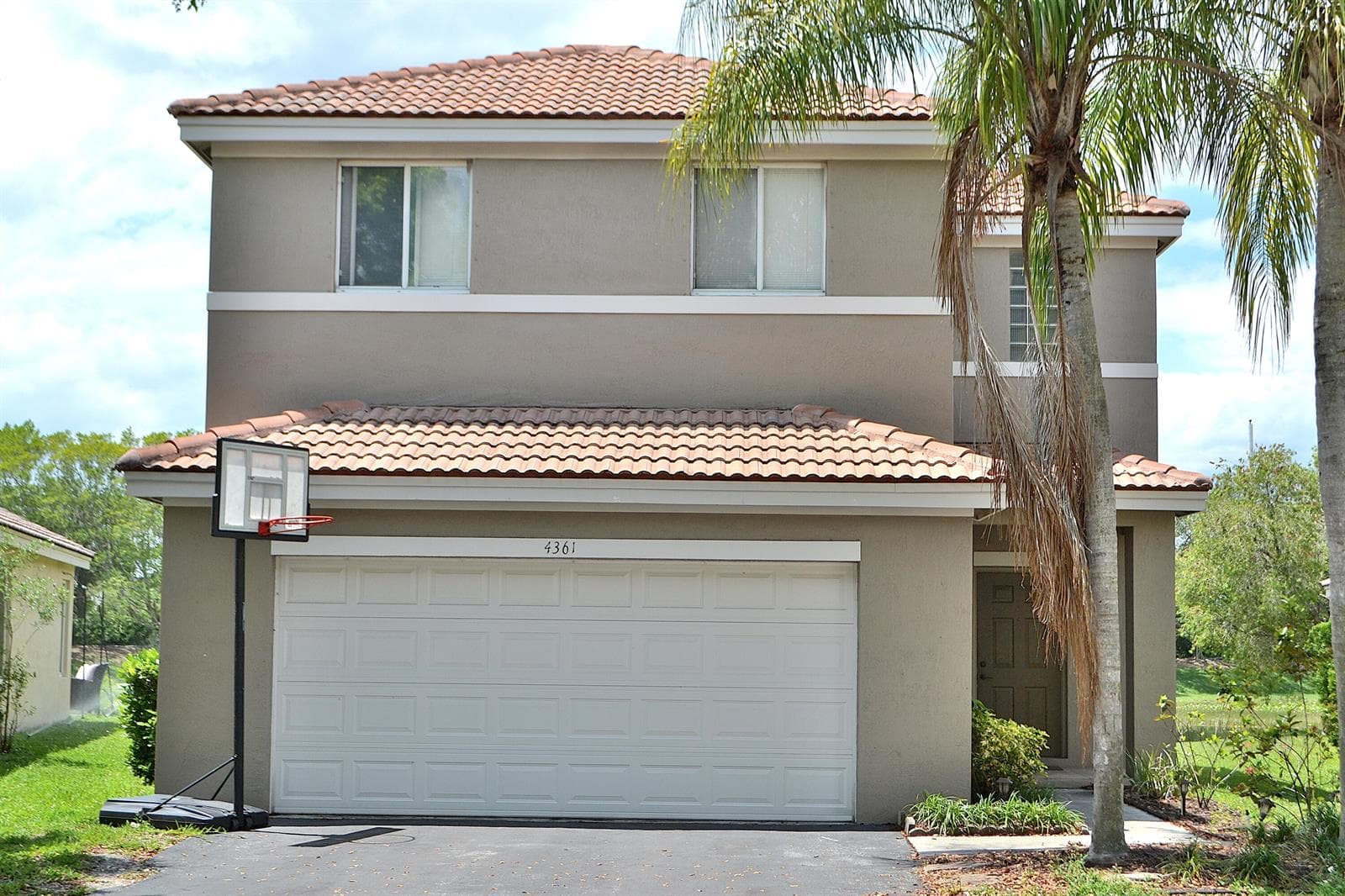 4361 Dogwood Circle, Weston FL 33331