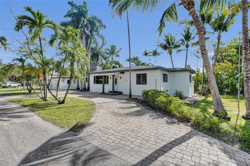 707 N 13 AVENUE, Hollywood FL 33019