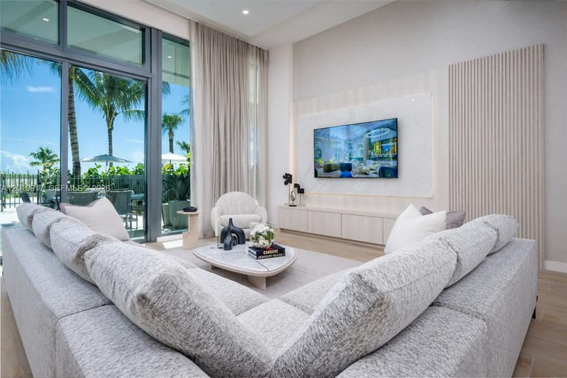 900 N Ocean Blvd # 106, Pompano Beach FL 33062