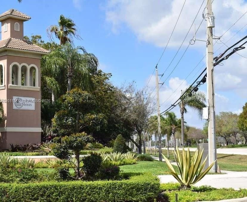 16332 SW 10th St, Pembroke Pines FL 33027