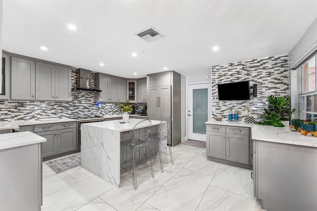 19 Hendricks Isle, Fort Lauderdale FL 33301 - Fort Lauderdale, FL - Photo 6