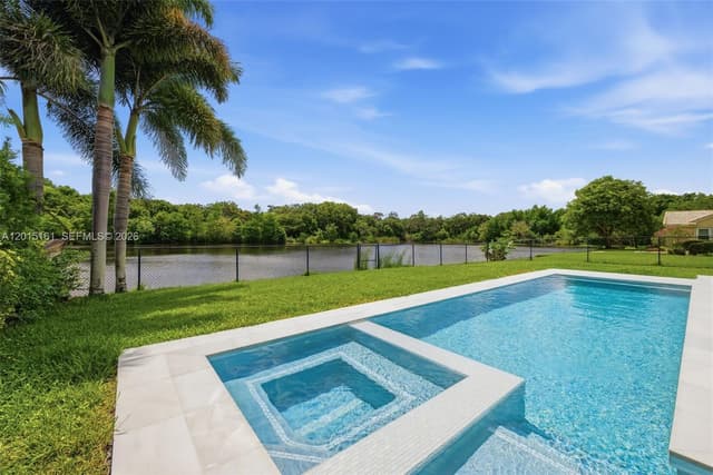 3292 Ridge Trce, Davie FL 33328 - Davie, FL - Photo 3