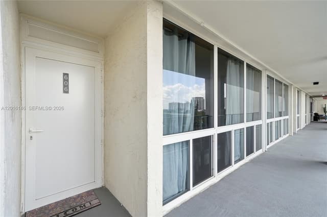 521 N Riverside Dr # 606, Pompano Beach FL 33062 - Pompano Beach, FL - Photo 2