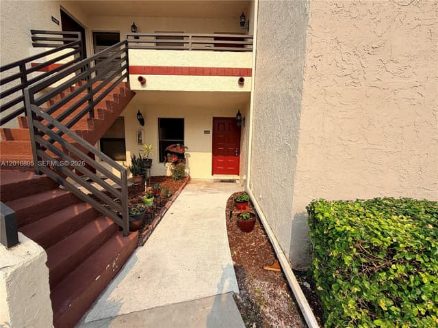 11423 NW 10th St # 11423, Pembroke Pines FL 33026 - Pembroke Pines, FL - Photo 6