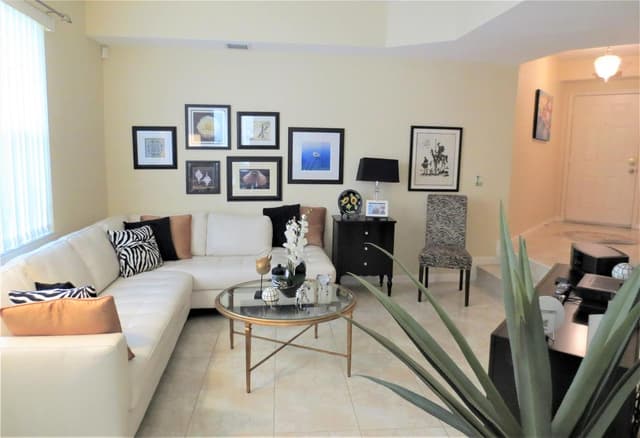 1900 Oceanwalk Lane # 117, Lauderdale By The Sea FL 33062 - Lauderdale By The Sea, FL - Photo 3