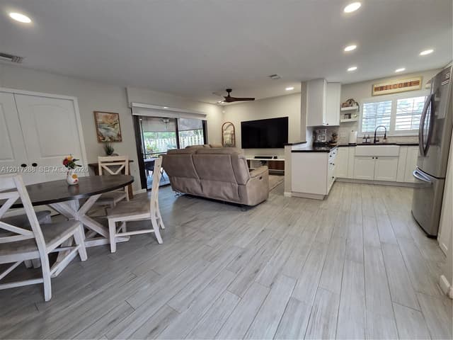 19 Chestnut Cir, Cooper City FL 33026 - Cooper City, FL - Photo 7