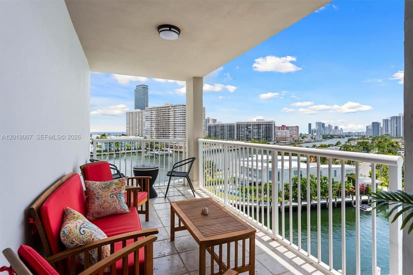 121 Golden Isles Dr # 707, Hallandale Beach FL 33009