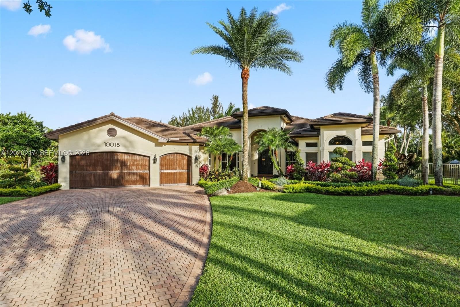10018 Laurel Rd, Davie FL 33328 - Davie, FL - Photo 1