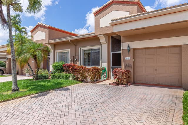 10168 Lombardy Drive, Tamarac FL 33321 - Tamarac, FL - Photo 7