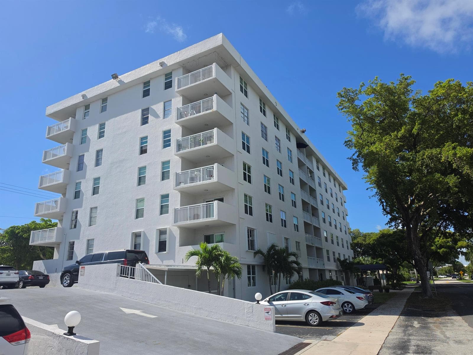 6000 NE 22nd Way # 3g, Fort Lauderdale FL 33308 - Fort Lauderdale, FL - Photo 1